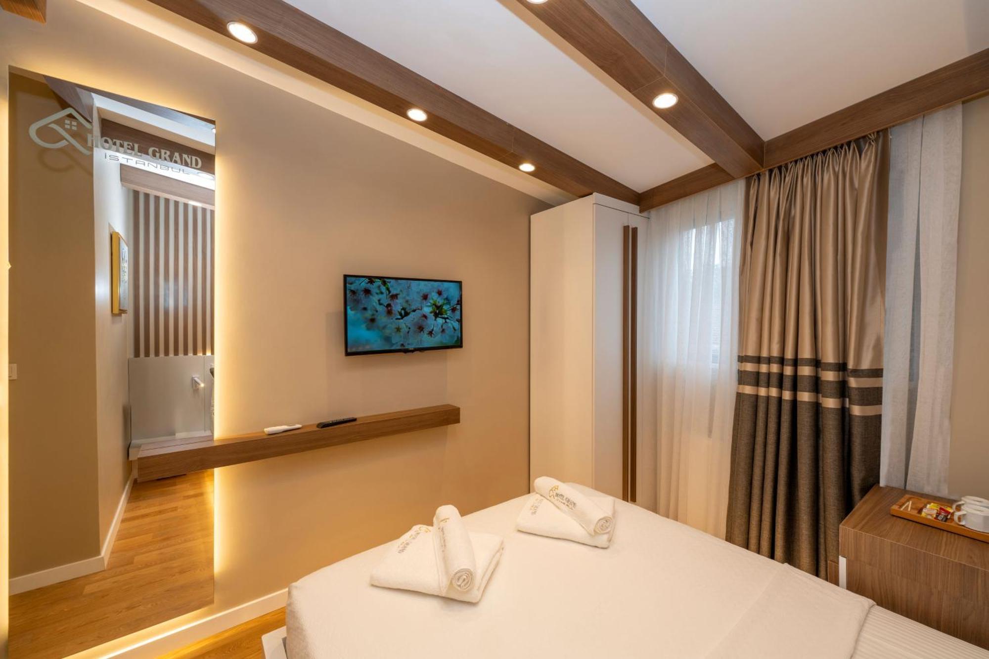 Hotel Grand Estambul Exterior foto